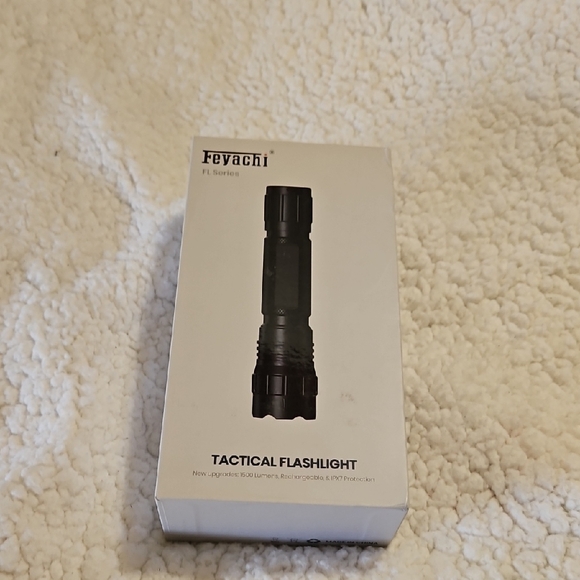 NWOT FEYACHI TACTICAL FLASHLIGHT - Picture 1 of 9